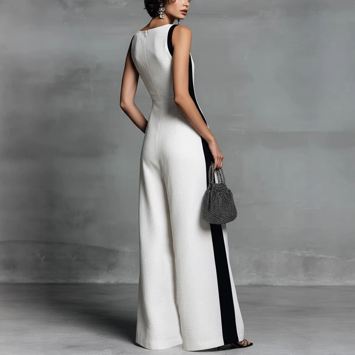 Women's Sleeveless V-Neck Contrast Color Wide-Leg Jumpsuit