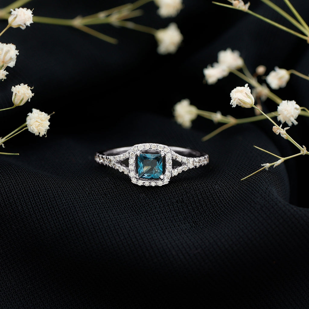 6mm Princess Cut London Blue Topaz Engagement Ring with Diamond Split Shank