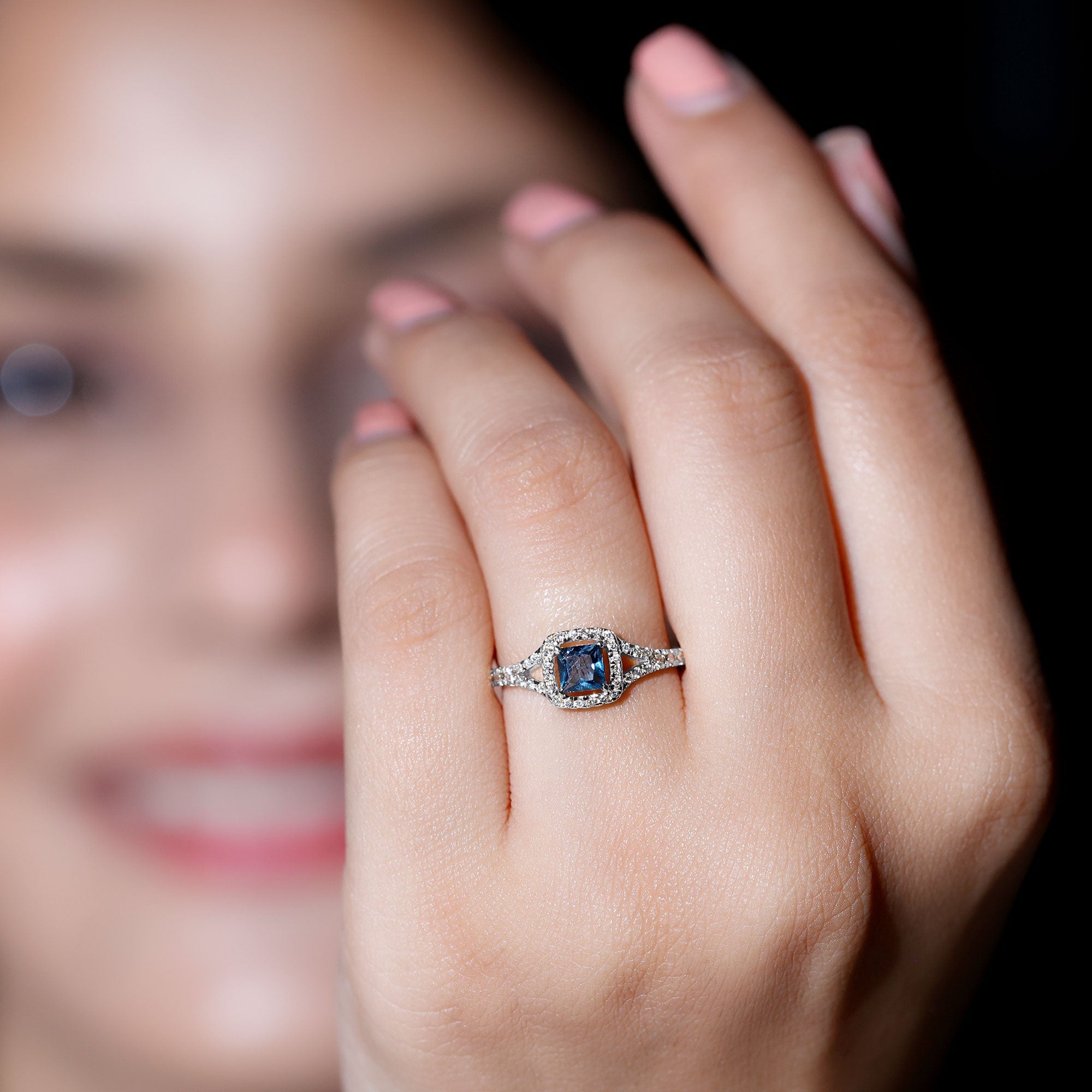 6mm Princess Cut London Blue Topaz Engagement Ring with Diamond Split Shank