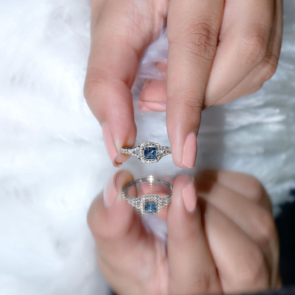6mm Princess Cut London Blue Topaz Engagement Ring with Diamond Split Shank