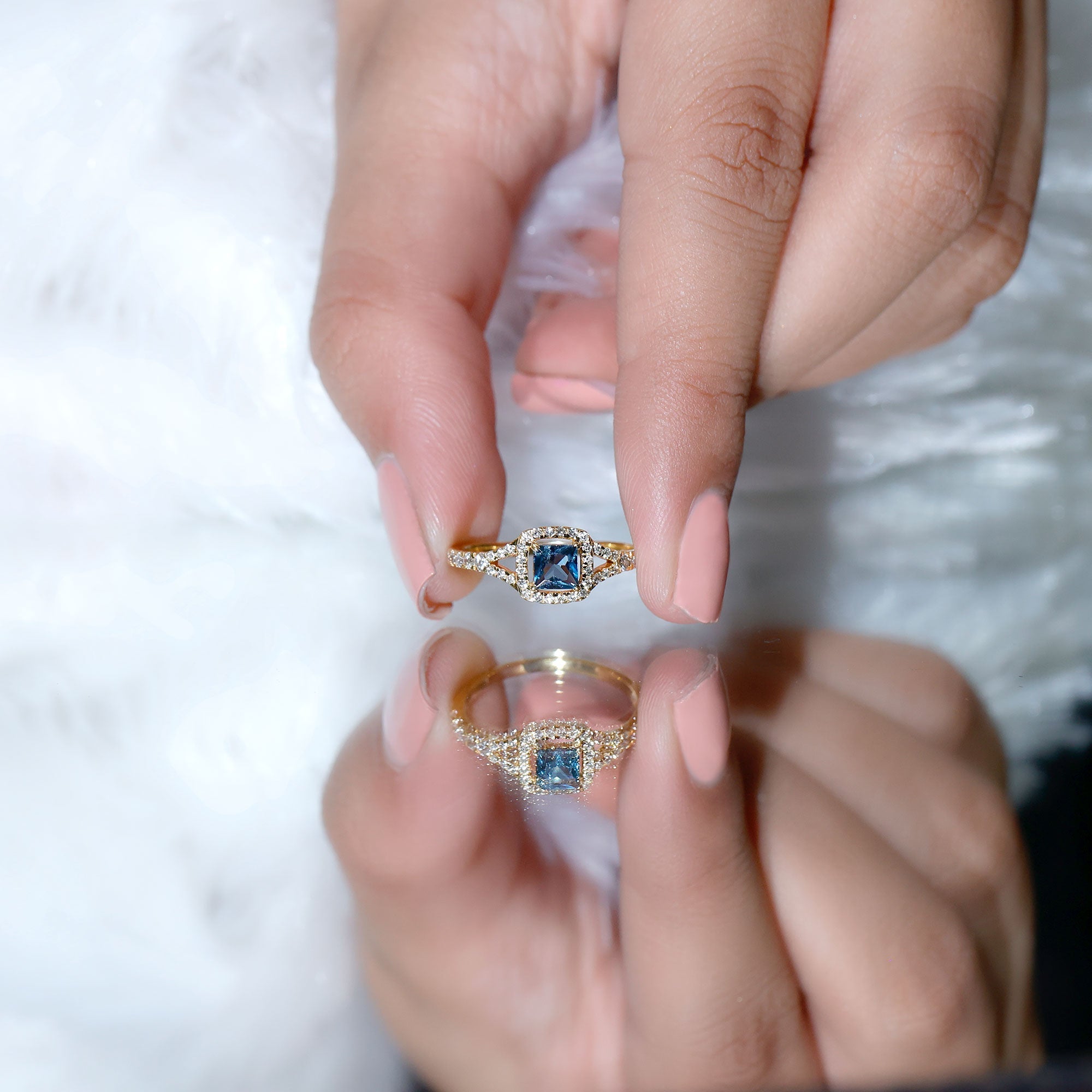 6mm Princess Cut London Blue Topaz Engagement Ring with Diamond Split Shank