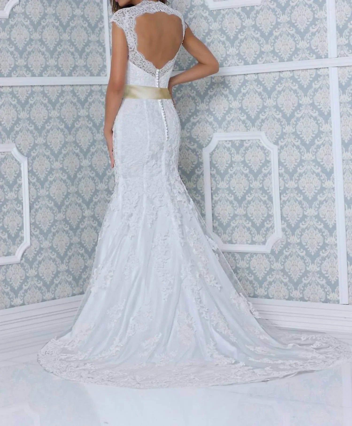 Lace Sheath Bridal Dress