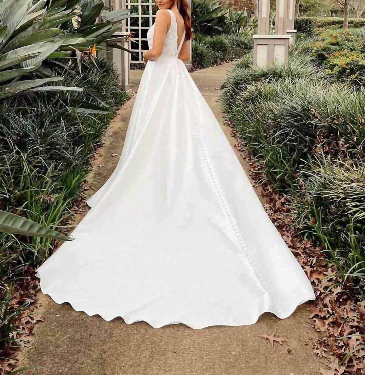 Elegant A-line Wedding Dress
