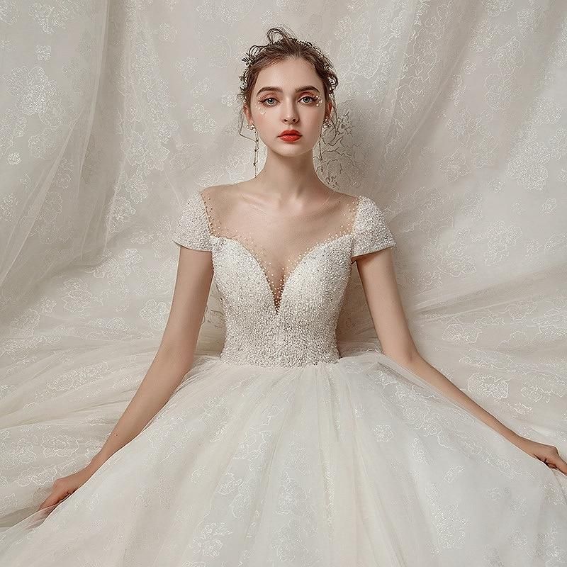 Luxury Wedding Dress With Sparkling Shiny Crystal Beads